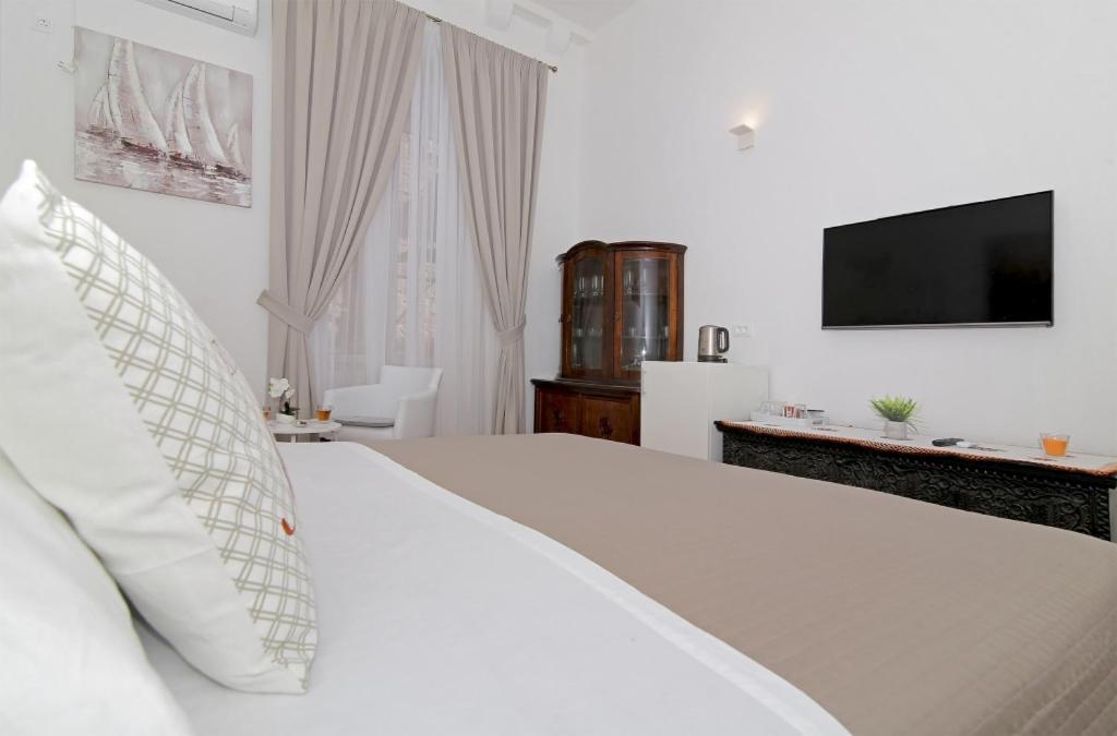 Room In Dubrovnik With Air Conditioning, Wifi Washing Machine 4246-3 Buitenkant foto